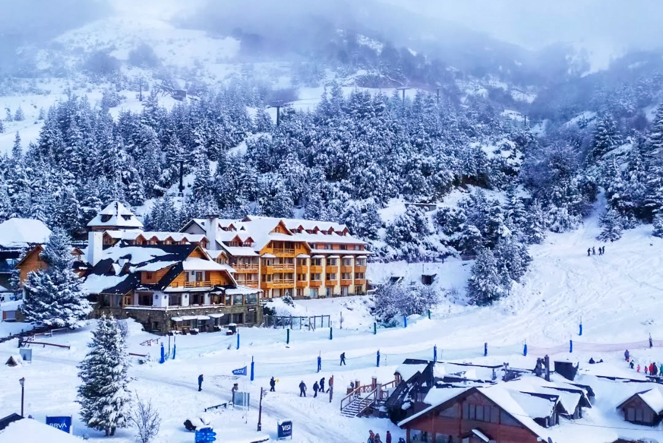 Conheça o Cerro Catedral - maior centro de esqui da Argentina